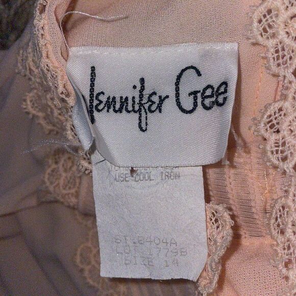 Jennifer Gee Vintage Dress - Blush Rose - Picture 12 of 16